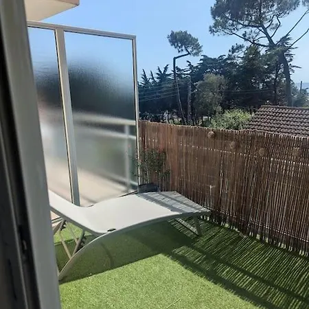 Avec Vue Sur L'ocean Le Pointeau